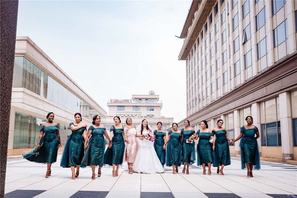dark green off shoulder sheath bridesmaid dress african lace appliqued wedding guest gown tea-length evening prom dress, White;pink
dark green off shoulder sheath bridesmaid dress african lace appliqued wedding guest gown tea-length evening prom dress, White;pink
