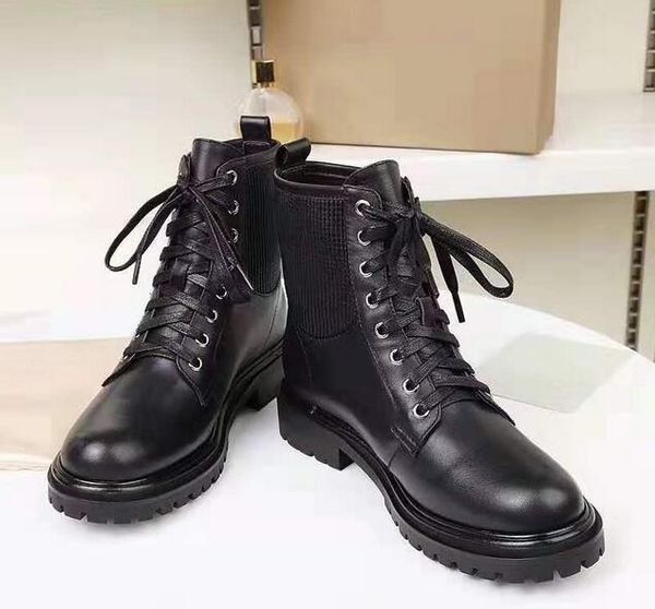 woman milano gianvito rossi martis lace ankle boots black genuine leather luxury lace-up ankle boots italy original box shoes
woman milano gianvito rossi martis lace ankle boots black genuine leather luxury lace-up ankle boots italy original box shoes