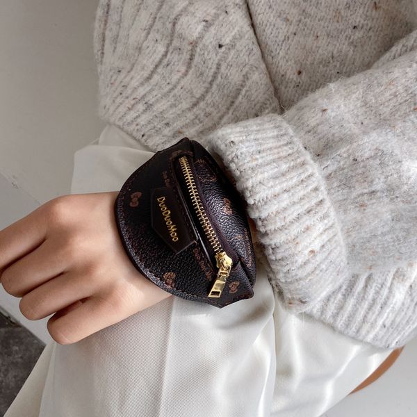 2020 fashion new fashion korean version french crowd bag mini bag for women wrist hand clutch bags
2020 fashion new fashion korean version french crowd bag mini bag for women wrist hand clutch bags