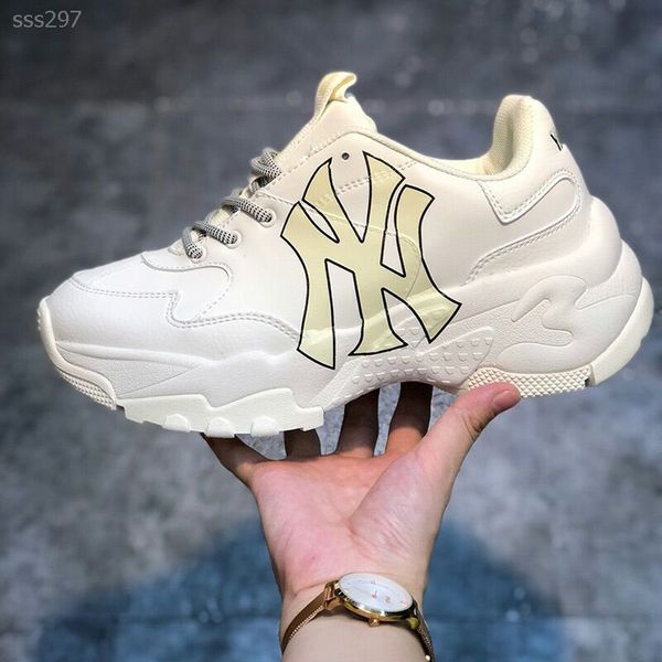 selling 2020 new luxury casual mens women shoes black white pink beige red blue sneakers high size 36-45 for sale
selling 2020 new luxury casual mens women shoes black white pink beige red blue sneakers high size 36-45 for sale