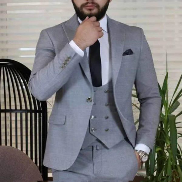 handsome one button groomsmen peak lapel groom tuxedos men suits wedding/prom/dinner man blazer(jacket+pants+tie+vest) 712, Black;gray
handsome one button groomsmen peak lapel groom tuxedos men suits wedding/prom/dinner man blazer(jacket+pants+tie+vest) 712, Black;gray