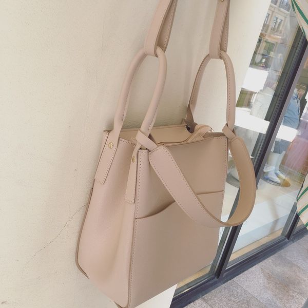 bag 2019 spring and summer simple tote bag leisure large single shoulder messenger
bag 2019 spring and summer simple tote bag leisure large single shoulder messenger