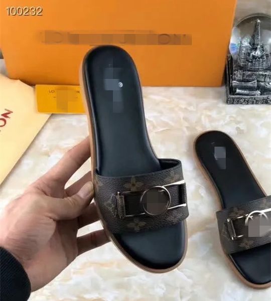 Роскошный дизайнер Женщины Трусы 2020 Нового Марк сандалии Женщина Summer Beach Слайды канал ЗАМОК Вьетнамка Открытого плоский Слиппер Тб
Роскошный дизайнер Женщины Трусы 2020 Нового Марк сандалии Женщина Summer Beach Слайды канал ЗАМОК Вьетнамка Открытого плоский Слиппер Тб