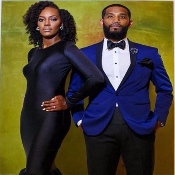 royal blue groomsmen wedding suits shawl black lapel groom tuxedos one button men suits sets (jacket+pants+tie+handkerchief, White;black
royal blue groomsmen wedding suits shawl black lapel groom tuxedos one button men suits sets (jacket+pants+tie+handkerchief, White;black