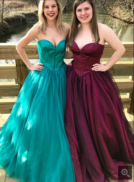 2019 new arrival burgundy tulle a line formal prom dresses simple strapless with sweetheart neck prom gowns evening dresses sale, Black
2019 new arrival burgundy tulle a line formal prom dresses simple strapless with sweetheart neck prom gowns evening dresses sale, Black