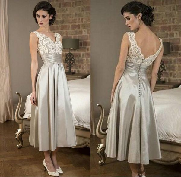 2020 vintage mother of the bride dresses gorgeous sleeveless lace v neck a line tea length long evening prom party gowns, Black;red
2020 vintage mother of the bride dresses gorgeous sleeveless lace v neck a line tea length long evening prom party gowns, Black;red
