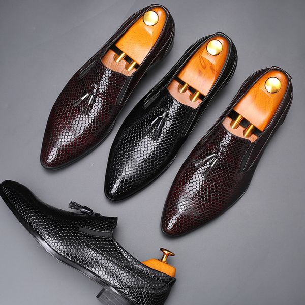snake tassels small leather shoes male england wind sharp leather shoes wenzhou leather shoes, Black
snake tassels small leather shoes male england wind sharp leather shoes wenzhou leather shoes, Black