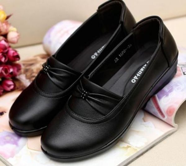 women's shoes in spring and autumn antiskid mom's flat bottom round head @04, Black
women's shoes in spring and autumn antiskid mom's flat bottom round head @04, Black