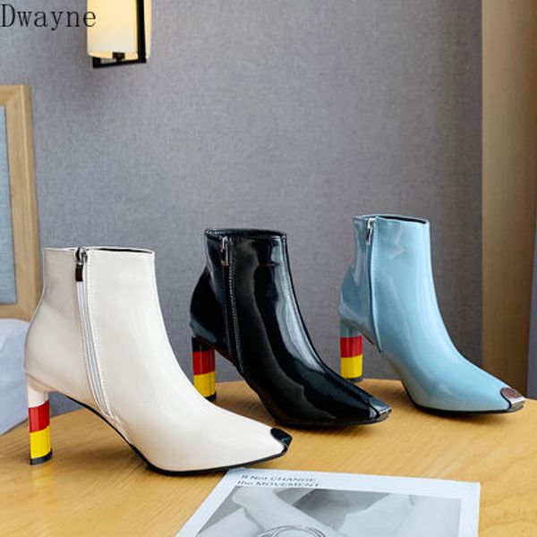 2020 new fashion temperament versatile patent leather metal square head with winter side zipper boots female, Black
2020 new fashion temperament versatile patent leather metal square head with winter side zipper boots female, Black
