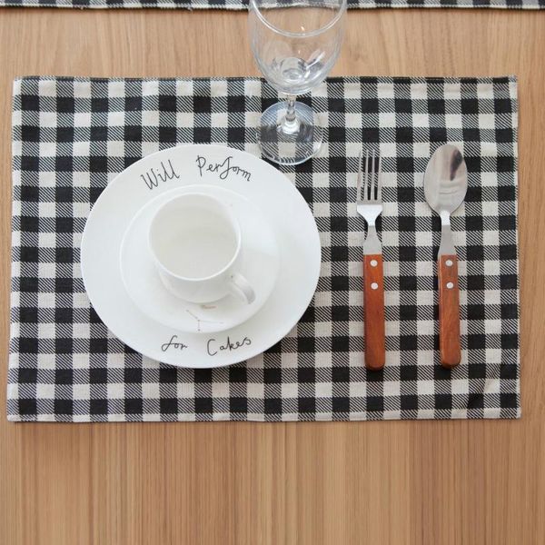 cotton and linen black and white plaid placemat table mat insulation pads bowl mat table
cotton and linen black and white plaid placemat table mat insulation pads bowl mat table