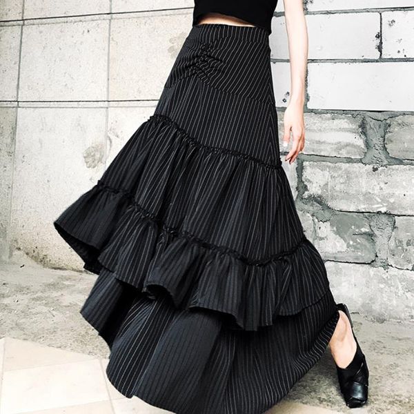 black striped fishtail skirt skirt high waist dark black stitching fashion ruffles long cake
black striped fishtail skirt skirt high waist dark black stitching fashion ruffles long cake