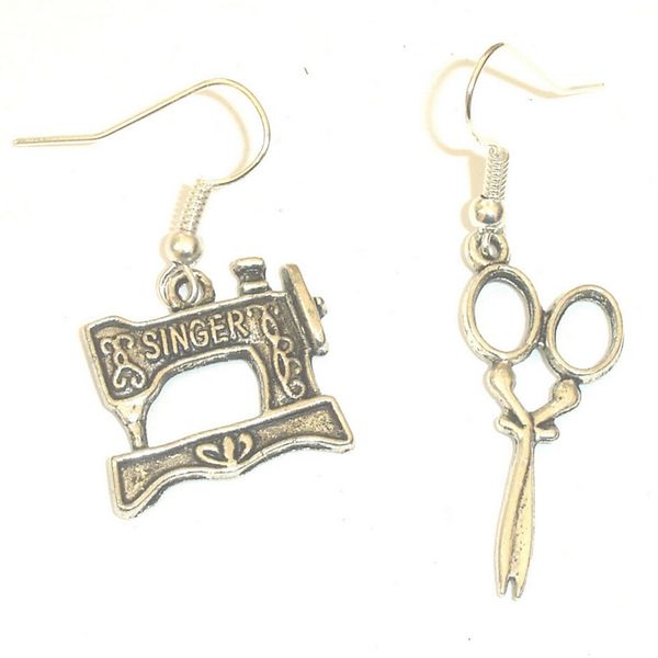fashion-r/lot antique silver sewing machine&scissors charm pendants drape earring fashion women jewelry holiday gifts ing
fashion-r/lot antique silver sewing machine&scissors charm pendants drape earring fashion women jewelry holiday gifts ing
