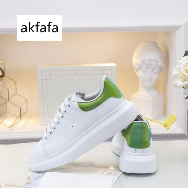 high-quality black white platform classic casual shoes casual sport skateboarding shoes mens womens sneakers 20
high-quality black white platform classic casual shoes casual sport skateboarding shoes mens womens sneakers 20