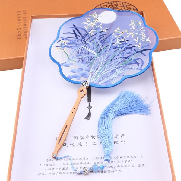 2020 multi-colors silk handmade suzhou embroidery fans double-sided embroidery flowers fan series with gift box famous chinese culture, White
2020 multi-colors silk handmade suzhou embroidery fans double-sided embroidery flowers fan series with gift box famous chinese culture, White