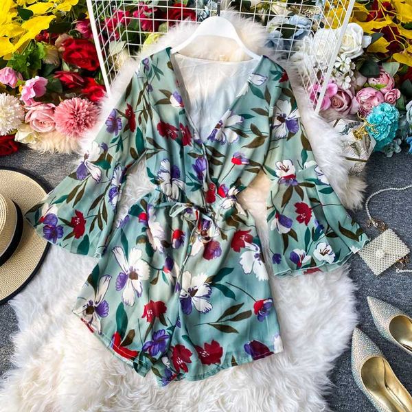 new large size women's chiffon print v neck trumpet sleeve jumpsuit fashion trousers skirt loose shorts rompers womens jumpsuit, Black;white
new large size women's chiffon print v neck trumpet sleeve jumpsuit fashion trousers skirt loose shorts rompers womens jumpsuit, Black;white