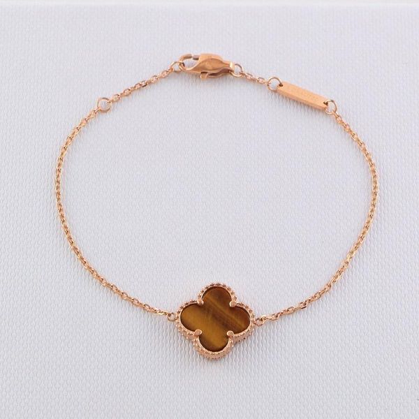 womens fashion charm bracelets designer four-leaf clover bracelet 2019 new luxury gold silver bracelet for womens
womens fashion charm bracelets designer four-leaf clover bracelet 2019 new luxury gold silver bracelet for womens