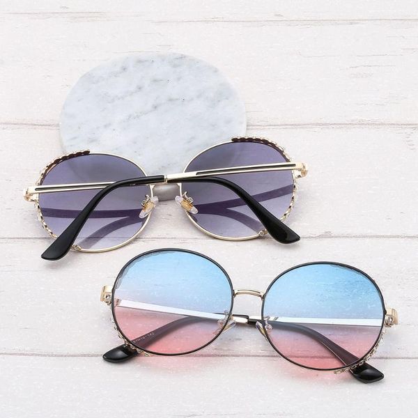glasses 2020 trend classic europe retro metal colored lenses diamond temperament street beat sunglasses, Blue
glasses 2020 trend classic europe retro metal colored lenses diamond temperament street beat sunglasses, Blue
