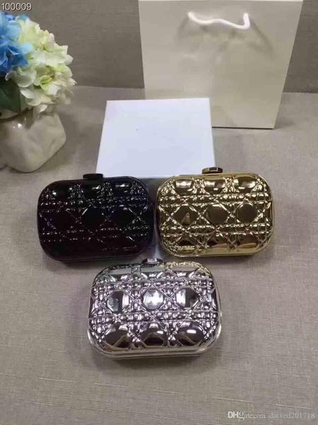 new european style luxury ladies handbag shoulder bag bag leather color bright royal paris leather fashion supermodel catwalk catwalk
new european style luxury ladies handbag shoulder bag bag leather color bright royal paris leather fashion supermodel catwalk catwalk