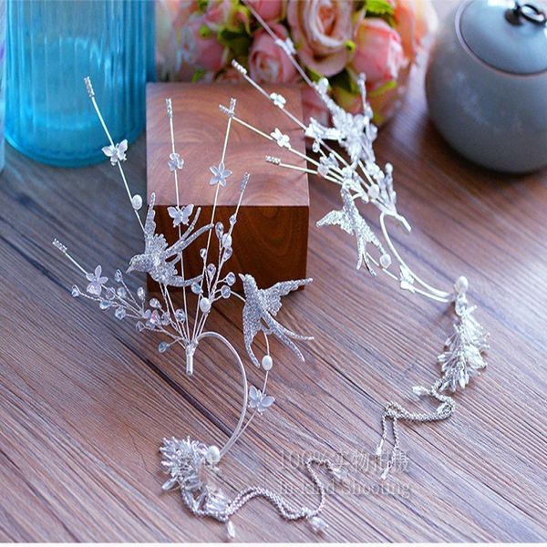 1 pair new bird water drill birds long tassel ear hanging bride wedding tiara wholesale, Golden;white
1 pair new bird water drill birds long tassel ear hanging bride wedding tiara wholesale, Golden;white