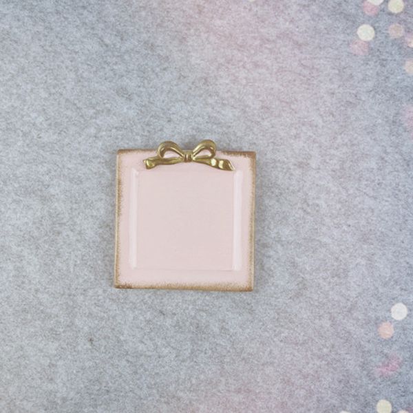 1pcs bowknot resin square plates decoration crafts snack candy cake storage tray rings jewelry dish snack dish for wedding gifts zj0525
1pcs bowknot resin square plates decoration crafts snack candy cake storage tray rings jewelry dish snack dish for wedding gifts zj0525