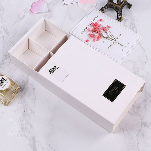 6 grid white cardboard packaging boxes drawer shape paper box for candy\cake\dessert\party packing
6 grid white cardboard packaging boxes drawer shape paper box for candy\cake\dessert\party packing
