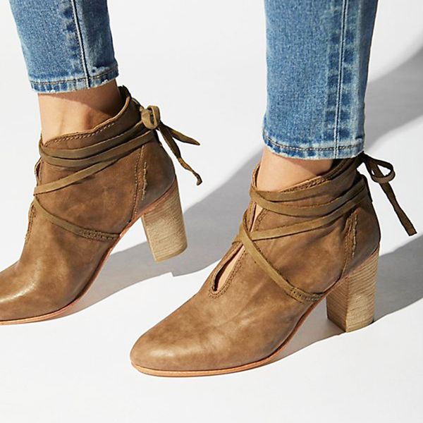 lace-up boots women fashion rome retro pu leather pointed toe high heel ankle boots for women winter shoes botas mujer, Black
lace-up boots women fashion rome retro pu leather pointed toe high heel ankle boots for women winter shoes botas mujer, Black