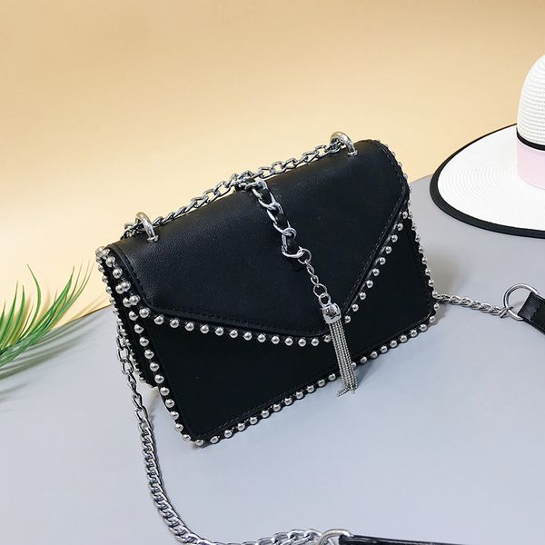 2019 crossbody bags for women leather handbags luxury handbags women bags designer rivet tassel chain shoulder bag sac a main
2019 crossbody bags for women leather handbags luxury handbags women bags designer rivet tassel chain shoulder bag sac a main