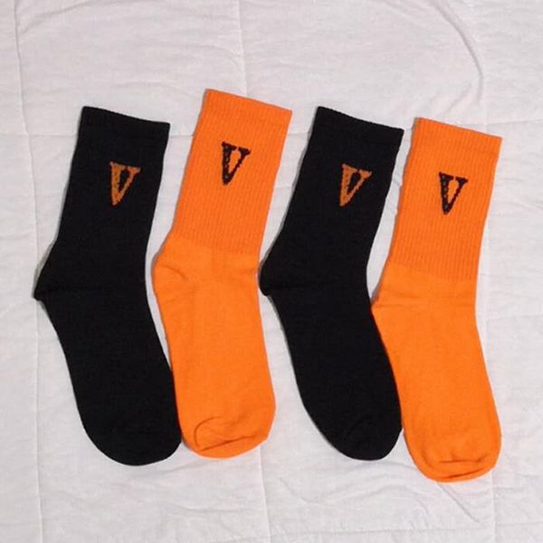 1pair women men socks breathable sports socks solid color comfortable cotton tube orange black knee-high sock
1pair women men socks breathable sports socks solid color comfortable cotton tube orange black knee-high sock