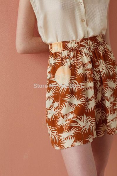 100% viscose vacation style palm tree print women shorts - 2019 women stylish printed short pants version 100% viscose palm, White;black
100% viscose vacation style palm tree print women shorts - 2019 women stylish printed short pants version 100% viscose palm, White;black
