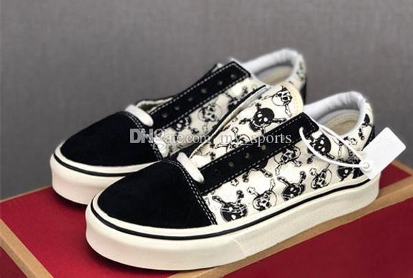 old skool black w brick re pirate skulls 2019 black white classical low sandals men women skateboard shoes
old skool black w brick re pirate skulls 2019 black white classical low sandals men women skateboard shoes