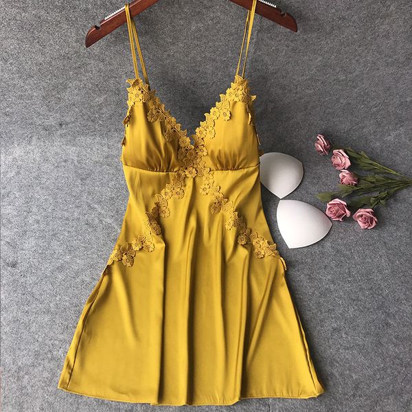 simulation silk nightdress suspenders with chest pad embroidery plum blossom temptation home service thin golden nightgowns, Black;red
simulation silk nightdress suspenders with chest pad embroidery plum blossom temptation home service thin golden nightgowns, Black;red
