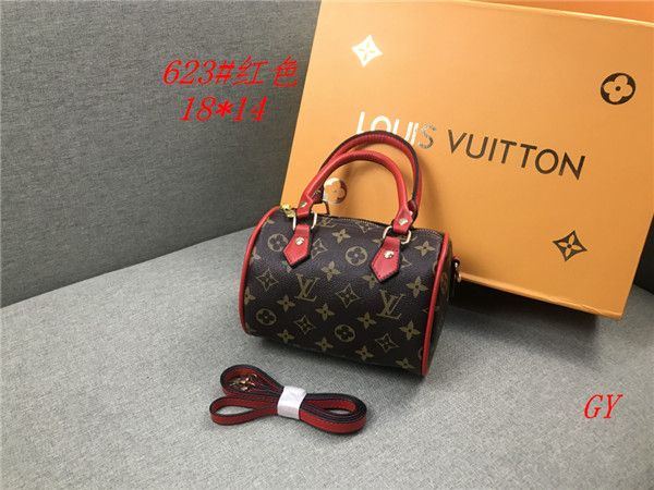 Высококачественная дизайнерская дизайнерская сумка через плечо из искусственно
Высококачественная дизайнерская дизайнерская сумка через плечо из искусственно