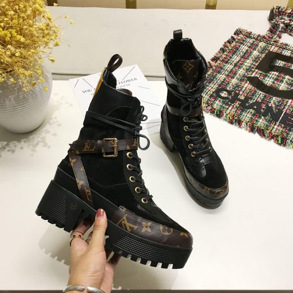 2019o luxury designer printed stripes casual thick sole short boots womens thick sole martin boots lace up short boots eur 35-42
2019o luxury designer printed stripes casual thick sole short boots womens thick sole martin boots lace up short boots eur 35-42