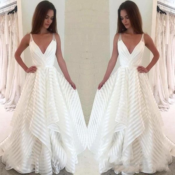 2020 country deep v neck spaghetti wedding dress tiers stripes tulle bridal gown robe de mariee bc0856, White
2020 country deep v neck spaghetti wedding dress tiers stripes tulle bridal gown robe de mariee bc0856, White