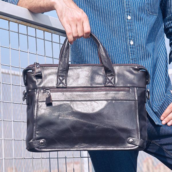 new genuine leather men's handbag male business large capacity briefcase 14 inch lapbag travel shoulder messenger bags
new genuine leather men's handbag male business large capacity briefcase 14 inch lapbag travel shoulder messenger bags