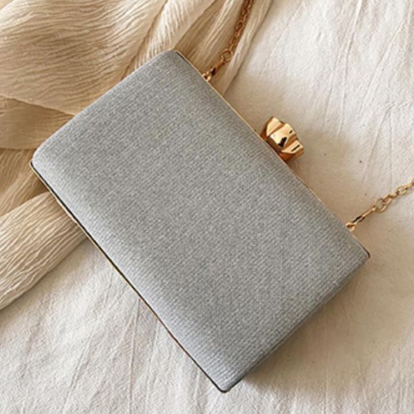 2020 new celebrity bag versatile messenger bag chain fashion foreign style box celebrity dinner with texture
2020 new celebrity bag versatile messenger bag chain fashion foreign style box celebrity dinner with texture
