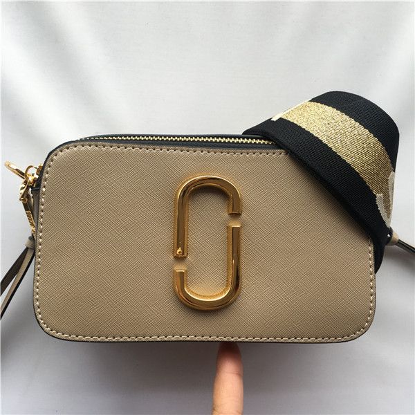 messenger small square bag spring and summer new ladies wide shoulder strap camera bag envelope one shoulder messenger designer
messenger small square bag spring and summer new ladies wide shoulder strap camera bag envelope one shoulder messenger designer