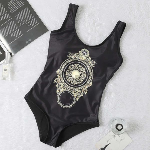 ss20 new arrival designer medusa swimsuit summer beach bikini swimwear for women size s-xl 8809, White;black
ss20 new arrival designer medusa swimsuit summer beach bikini swimwear for women size s-xl 8809, White;black
