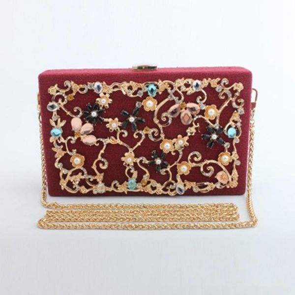 autumn and winter new linen fabric hollow diamond-studded alloy flower hand small square bag college wind evening bag
autumn and winter new linen fabric hollow diamond-studded alloy flower hand small square bag college wind evening bag