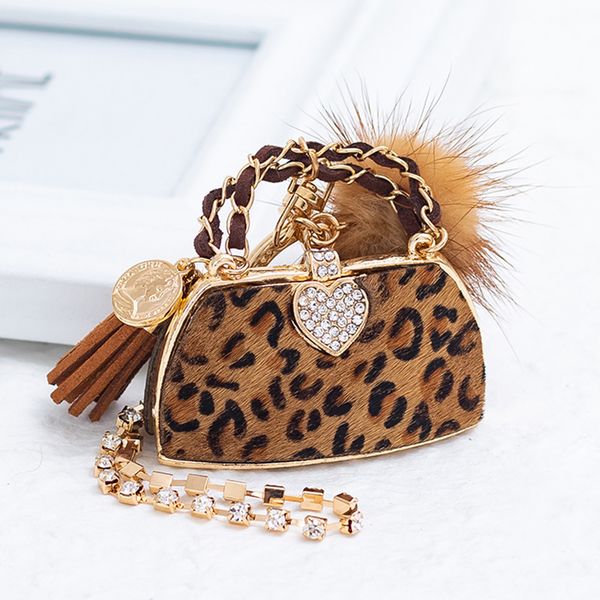 2020 новый leopard печать шаровой сумочки брелки для ключевых женщин сумки шарма подвески мода keyrings цепи автомобиль кольца, Silver
2020 новый leopard печать шаровой сумочки брелки для ключевых женщин сумки шарма подвески мода keyrings цепи автомобиль кольца, Silver
