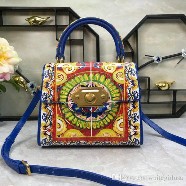 2019 leather handbags flowers pattern classic red european women bags american cross bag real leather women tote bag
2019 leather handbags flowers pattern classic red european women bags american cross bag real leather women tote bag