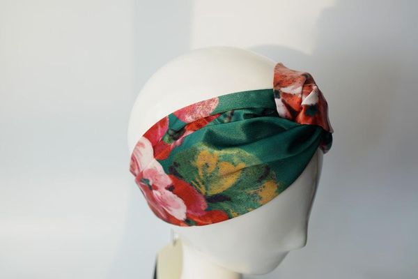 2020 silk cross headband women girl elastic hair bands retro turban headwraps gifts flowers hairband
2020 silk cross headband women girl elastic hair bands retro turban headwraps gifts flowers hairband