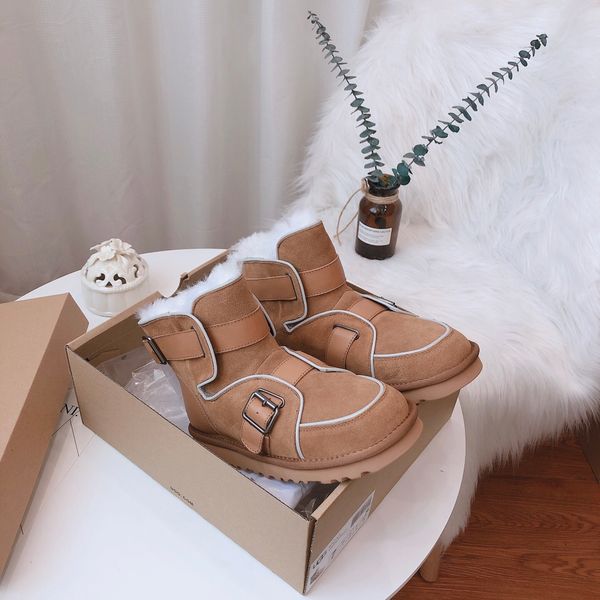 factory wholesale original brandnsnow boots ,designed ankle boots, luxury short boots, made by lamb skin, Black
factory wholesale original brandnsnow boots ,designed ankle boots, luxury short boots, made by lamb skin, Black