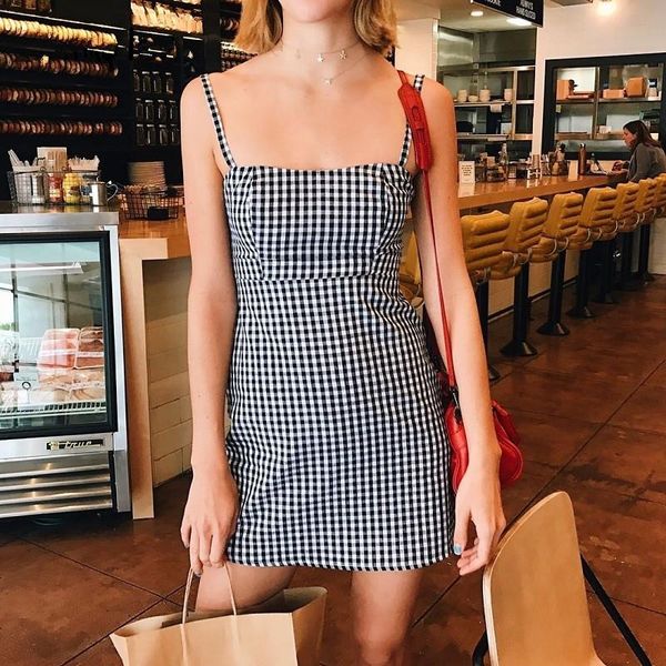 2017 new women's plaid summer dresses cold shoulder sling mini dress lady backless casual simple bodycon dress, Black;gray
2017 new women's plaid summer dresses cold shoulder sling mini dress lady backless casual simple bodycon dress, Black;gray