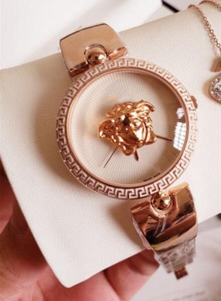 top brand medusa женских часы браслеты золото щепка дизайн кварц роскошные часы женщина браслет montre фам рождественский подарок для леди, Slivery;brown
top brand medusa женских часы браслеты золото щепка дизайн кварц роскошные часы женщина браслет montre фам рождественский подарок для леди, Slivery;brown