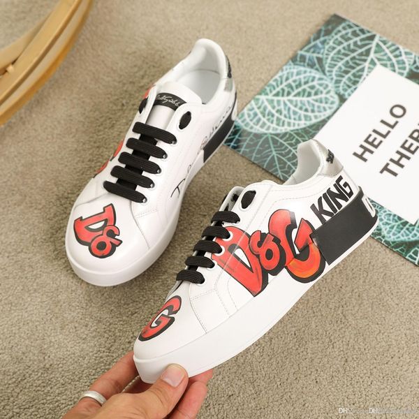 2020q new luxury fashion outdoor men's casual shoes, men's fashion wild sports shoes, original packaging delivery, Black
2020q new luxury fashion outdoor men's casual shoes, men's fashion wild sports shoes, original packaging delivery, Black