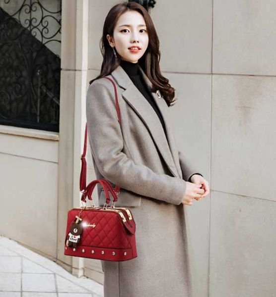 сладкий симпатичные женщины кожа сумка мода элегантные crossbody заклепки сумки женские изысканный casual box сумки bolsa df531
сладкий симпатичные женщины кожа сумка мода элегантные crossbody заклепки сумки женские изысканный casual box сумки bolsa df531