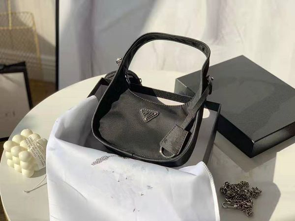 female chain nylon fabric bag lash two-piece one shoulder his mobile axillary package bucket woman purses handbags a designer shoulder bag
female chain nylon fabric bag lash two-piece one shoulder his mobile axillary package bucket woman purses handbags a designer shoulder bag