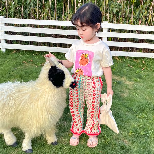 2020 sumemr new arrival girls fashion 2 pieces suit strawberry t shirt+pants kids clothing, White
2020 sumemr new arrival girls fashion 2 pieces suit strawberry t shirt+pants kids clothing, White