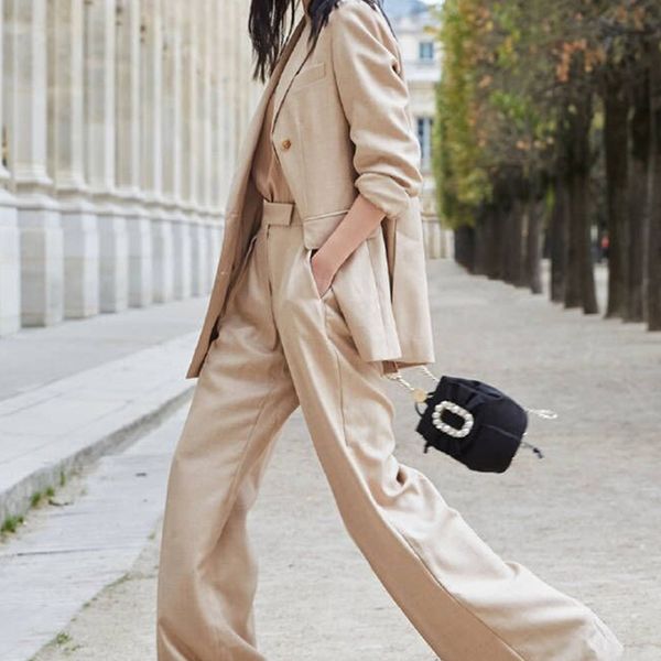 the new star temperament beige suit a particular high waist wide-legged pants fashionable suit two-piece women, White;black
the new star temperament beige suit a particular high waist wide-legged pants fashionable suit two-piece women, White;black